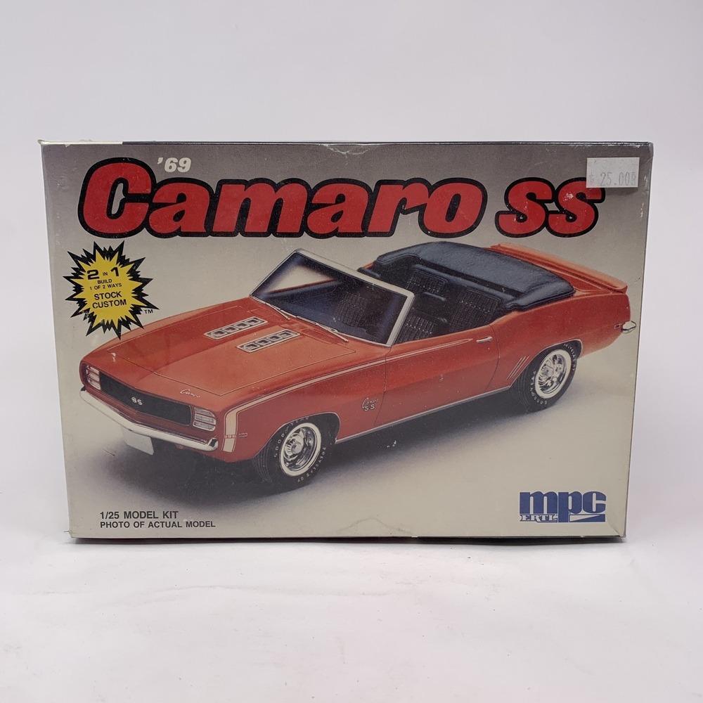 MPC/Ertl 1969  '69 Camaro SS Vintage 1987 1:25 Model Car Kit #6283 - NEW